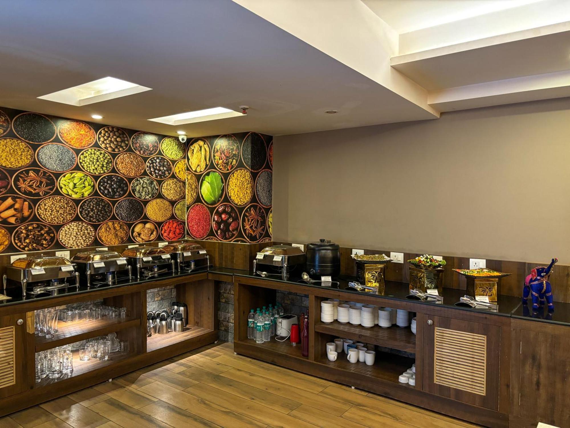 Hotel Oxmo Delhi Airport With Free Airport Transsfer New Delhi Exterior photo