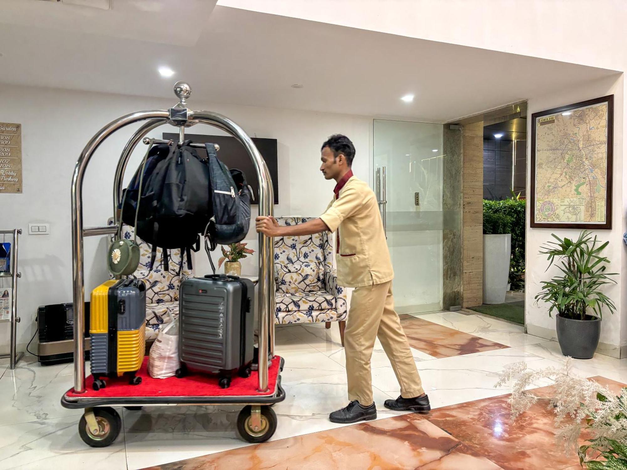 Hotel Oxmo Delhi Airport With Free Airport Transsfer New Delhi Exterior photo
