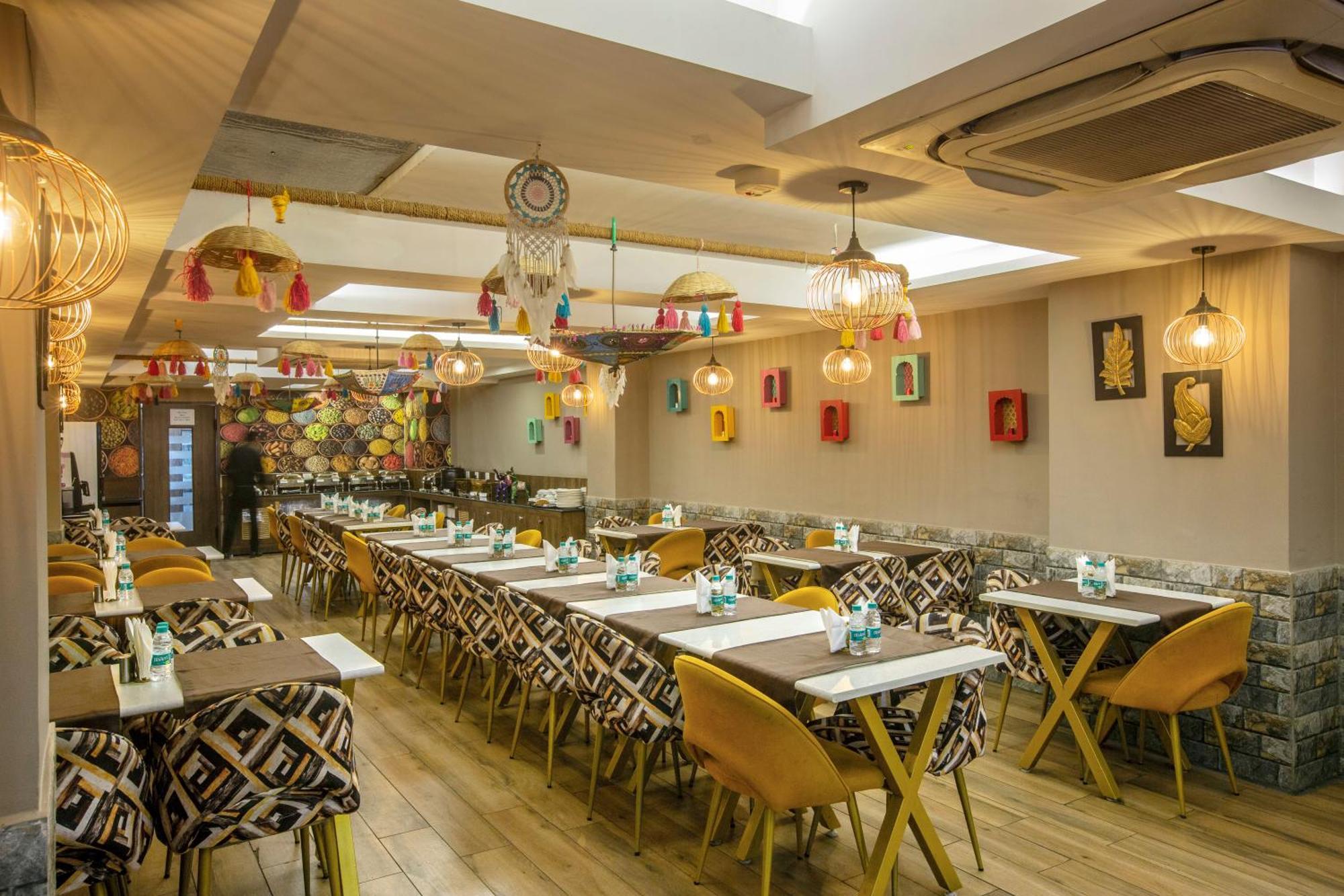 Hotel Oxmo Delhi Airport With Free Airport Transsfer New Delhi Exterior photo