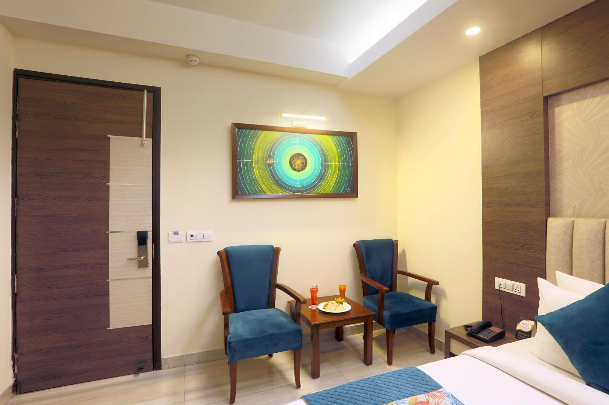 Hotel Oxmo Delhi Airport With Free Airport Transsfer New Delhi Exterior photo