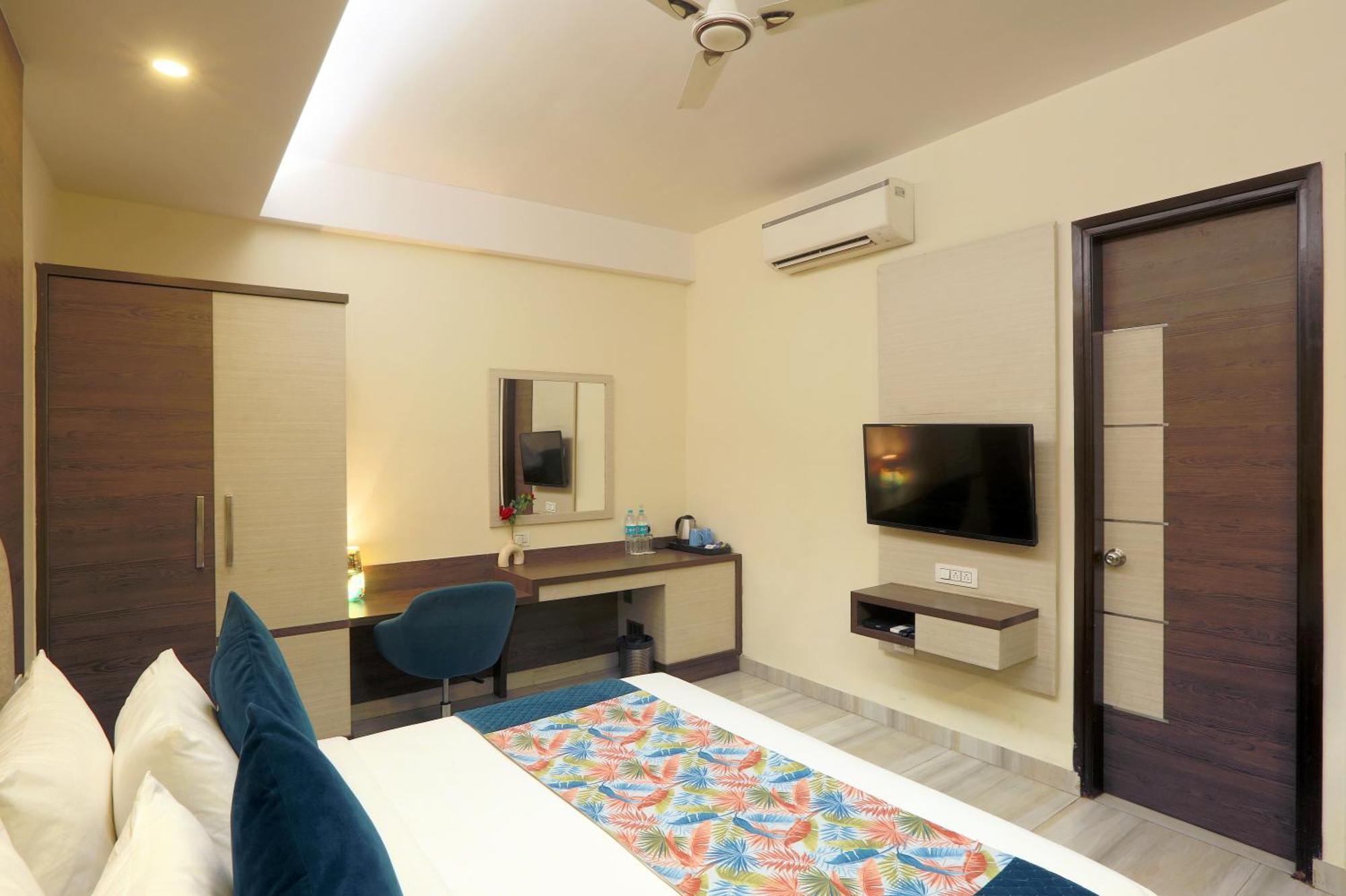 Hotel Oxmo Delhi Airport With Free Airport Transsfer New Delhi Exterior photo